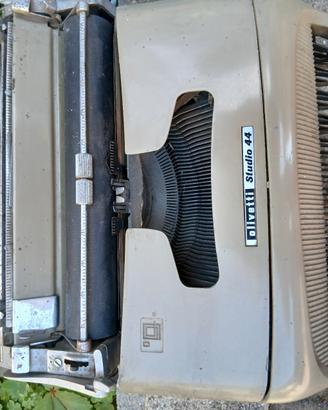 macchina da scrivere vintage olivetti 