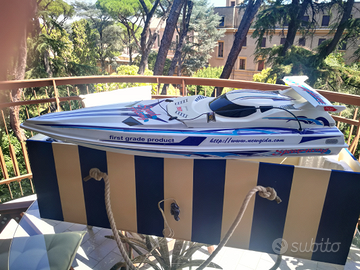 Motoscafo radio comandato