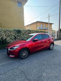 🚗 Mazda 2 Hybrid – Auto praticamente nuova!