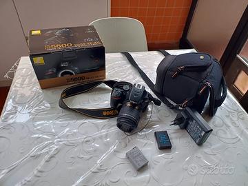 Nikon D5600 con 18-55 VR
