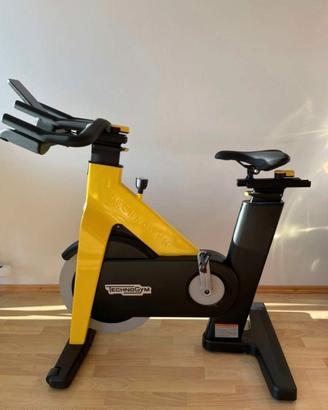TECHNOGYM BIKE SPINNING GROUP CONNECT GIALLA