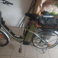 bicicletta elettrica/pedalata assistita
