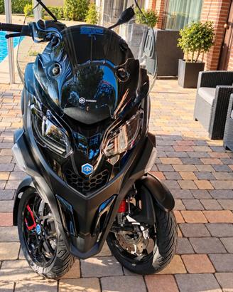 Piaggio MP3 400 HPE Sport 2026 pari al nuovo