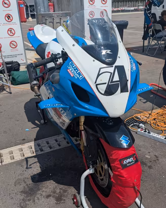 Suzuki GSXR 600 K4 pista 