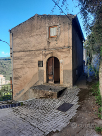 Casetta con terreno abitazione singola