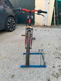 Bicicletta Mountain Bike MBM District