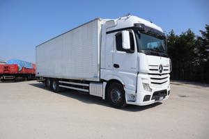 MERCEDES-BENZ 25 42 MOTRICE FURGONATA 9,60 MT C/