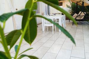 App. c/Giardino arredato indip. 50mt mare