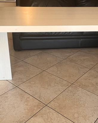 Scrivania in legno