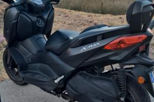 YAMAHA X MAX