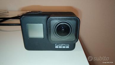 Set Gopro hero7 black + 2 batterie +cover sub orig