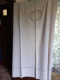 Tende (tre teli) in lino naturale ricamate