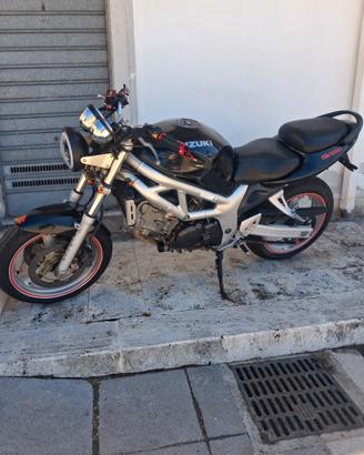 Suzuki SV 650 anno 2002 