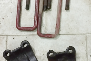 Cravatte per balestre staffe