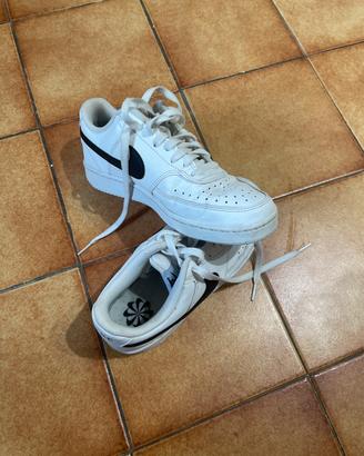 Scarpe nike  court originali taglia 36.5