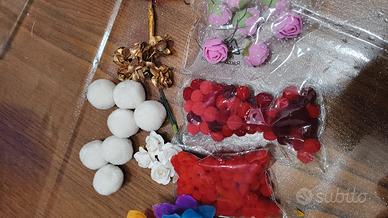 Foglie autunnali e fiori finti 
