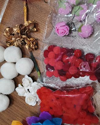Foglie autunnali e fiori finti 
