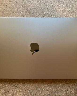 MacBook Air 15” M2 (2023) – 8 GB RAM – 512 GB SSD