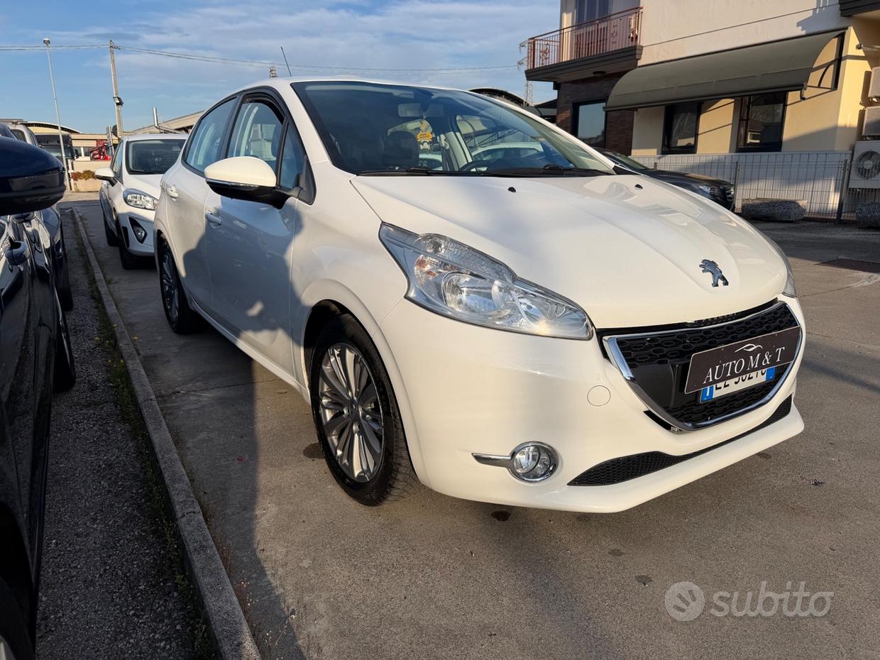 Peugeot 208 1° serie
