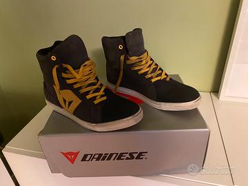 Scarpe donna per moto