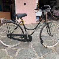 Bicicletta con i freni a bacchetta
