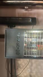 Riscaldatore radiante con piantana