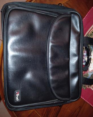 valigetta per PC trust