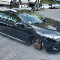 RENAULT MEGANE 2011 SOLO PER RICAMBI