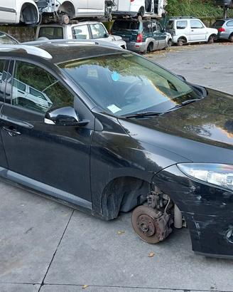 RENAULT MEGANE 2011 SOLO PER RICAMBI