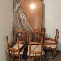 TAVOLO IN NOCE CON 6 SEDIE