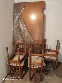 TAVOLO IN NOCE CON 6 SEDIE
