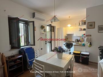 Appartamento, Campofelice di Roccella.