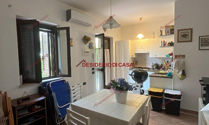 Appartamento, Campofelice di Roccella.