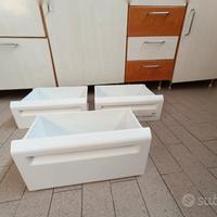 cassetti  frigo incasso Eletrolux mod FI22/10