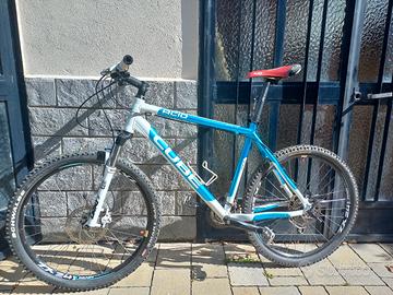 mountain bike Cube Acid taglia M