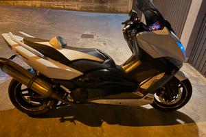 Yamaha tmax