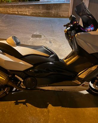 Yamaha tmax