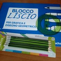 set blocco fogli matite goniometro  