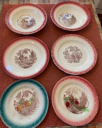 Piatti in ceramica antichi con finiture smaltate