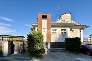 APPARTAMENTO CON GIARDINO E RISCALDAMENTO AUTONOMO