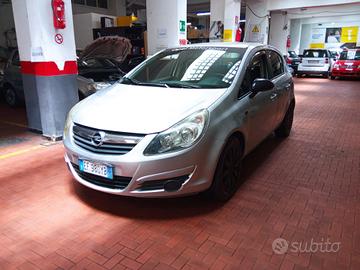 Opel Corsa 1.2 5 porte Club Benzina/Metano