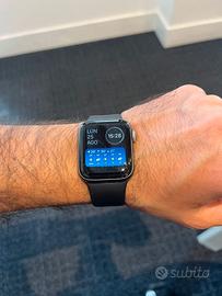 Apple Watch Series 4 (GPS + Cellular) 40mm - Usato