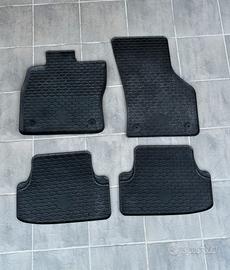 Tappetini in gomma kit su misura per Golf 7 e 8
