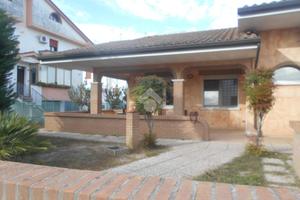 VILLA SINGOLA A LAGOSANTO