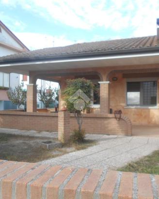 VILLA SINGOLA A LAGOSANTO