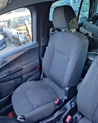 Sedile anteriore dx FORD B MAX del 2015