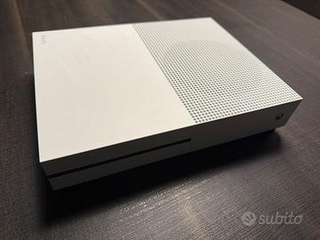 Xbox One S - 500 GB - Doppio controller e 14giochi