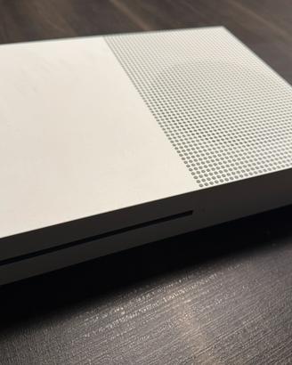 Xbox One S - 500 GB - Doppio controller e 14giochi