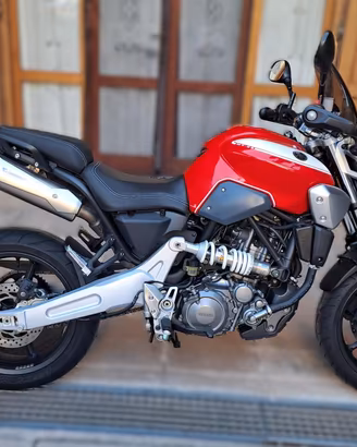 YAMAHA MT-03 .