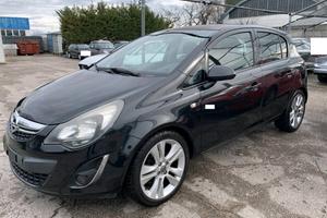 Opel Corsa 1.2 5 porte Sport